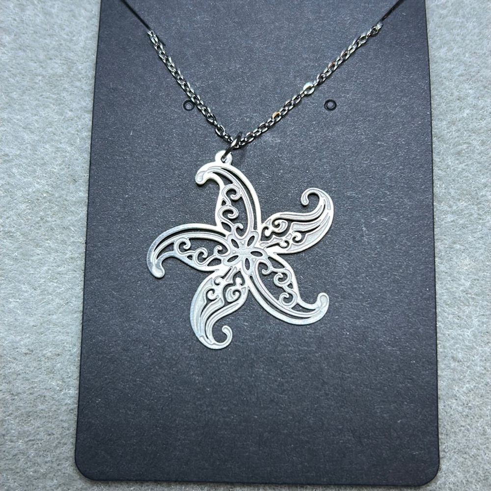 Sea star pendant